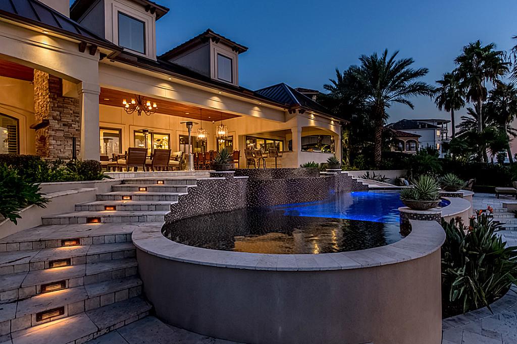 Tour lakefront Houstonarea homes for sale now