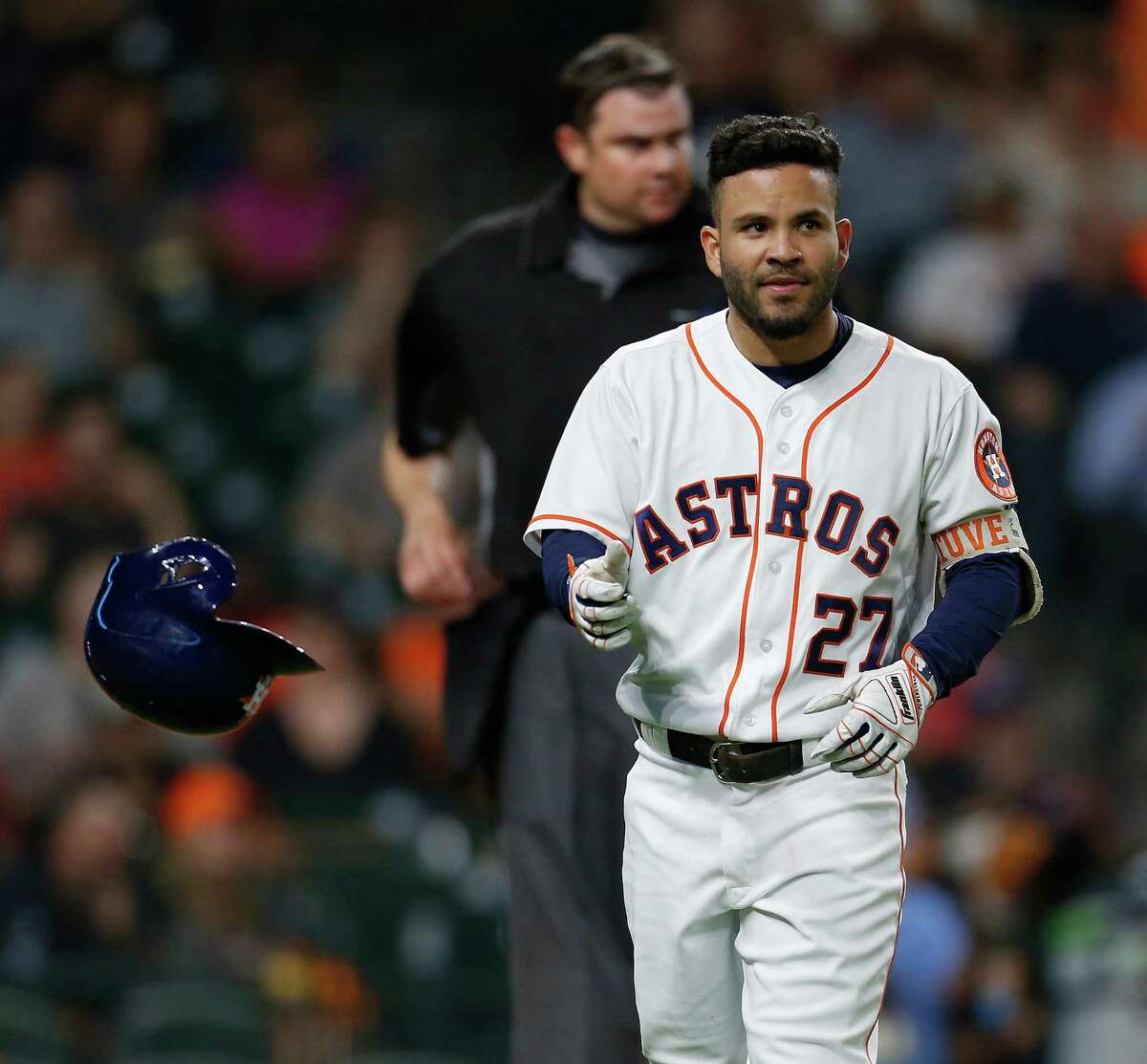 Change in batting order hardly slows down Astros' Jose Altuve