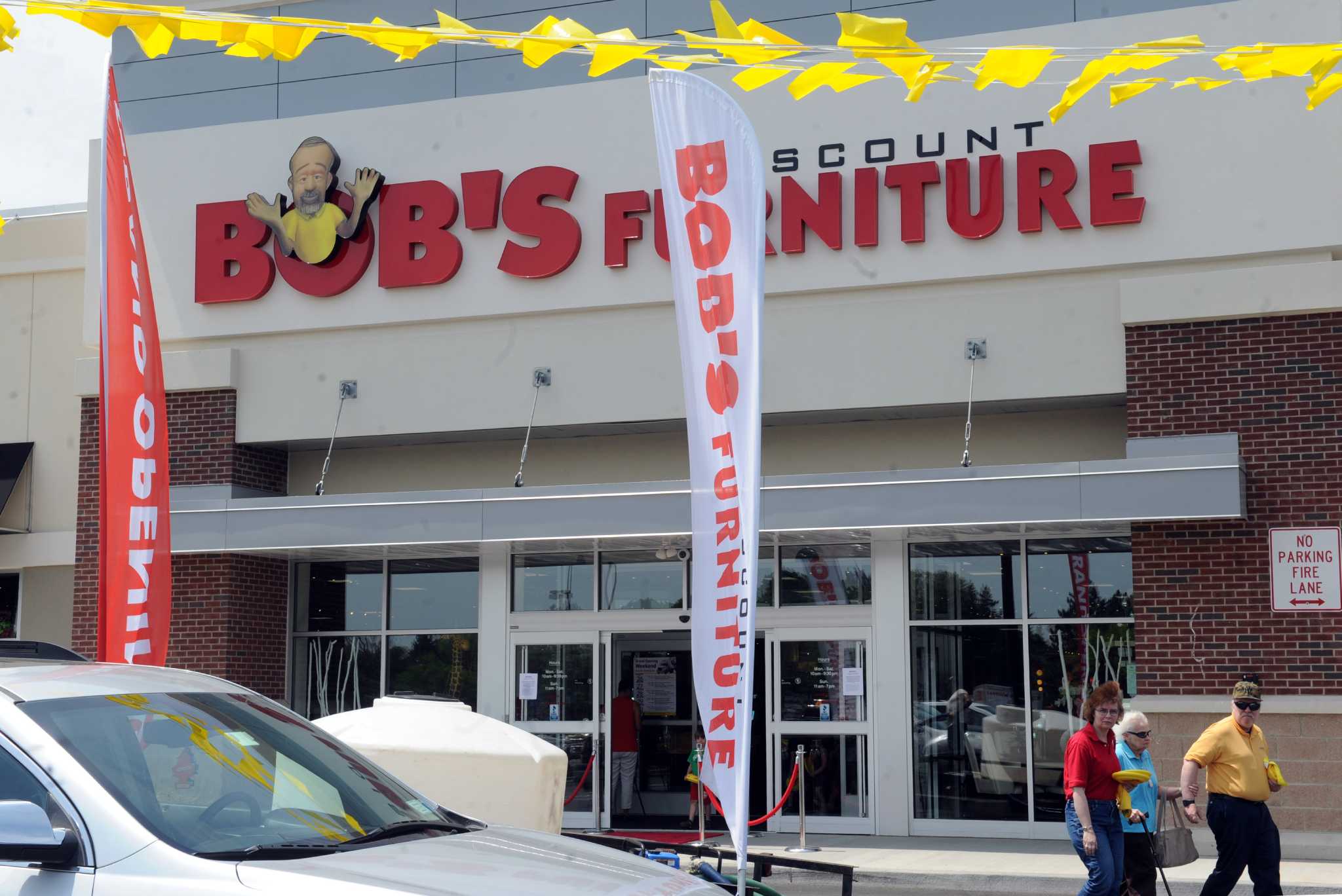 Photos Bob's Discount Furniture opens in Latham