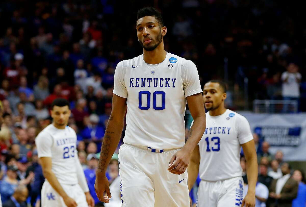 DES MOINES, IA - MARCH 19: Marcus Lee #00 of the Kentucky Wildcats reacts after their 67 to 73 loss to the Indiana Hoosiers during the second round of the 2016 NCAA Men's Basketball Tournament at Wells Fargo Arena on March 19, 2016 in Des Moines, Iowa. (Photo by Kevin C. Cox/Getty Images)
