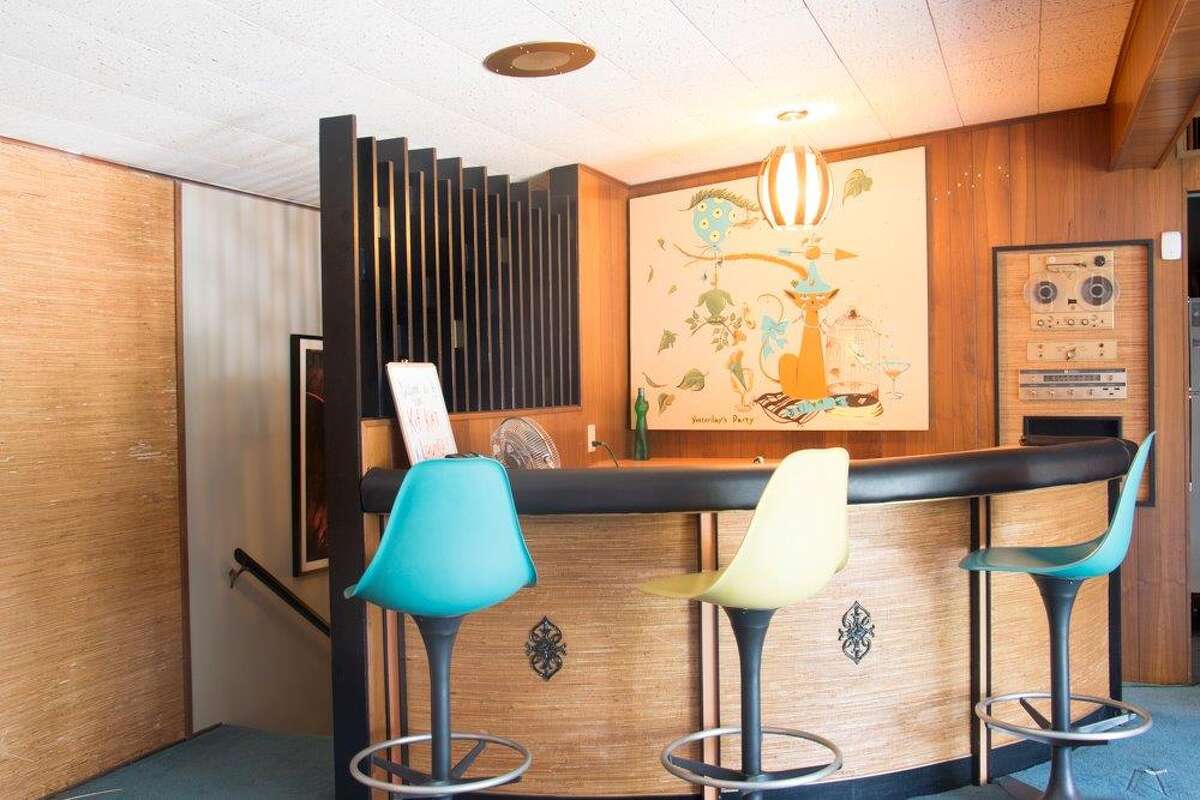 Buyers look to Glenbrook for swanky homes, fixer uppers and cool parties