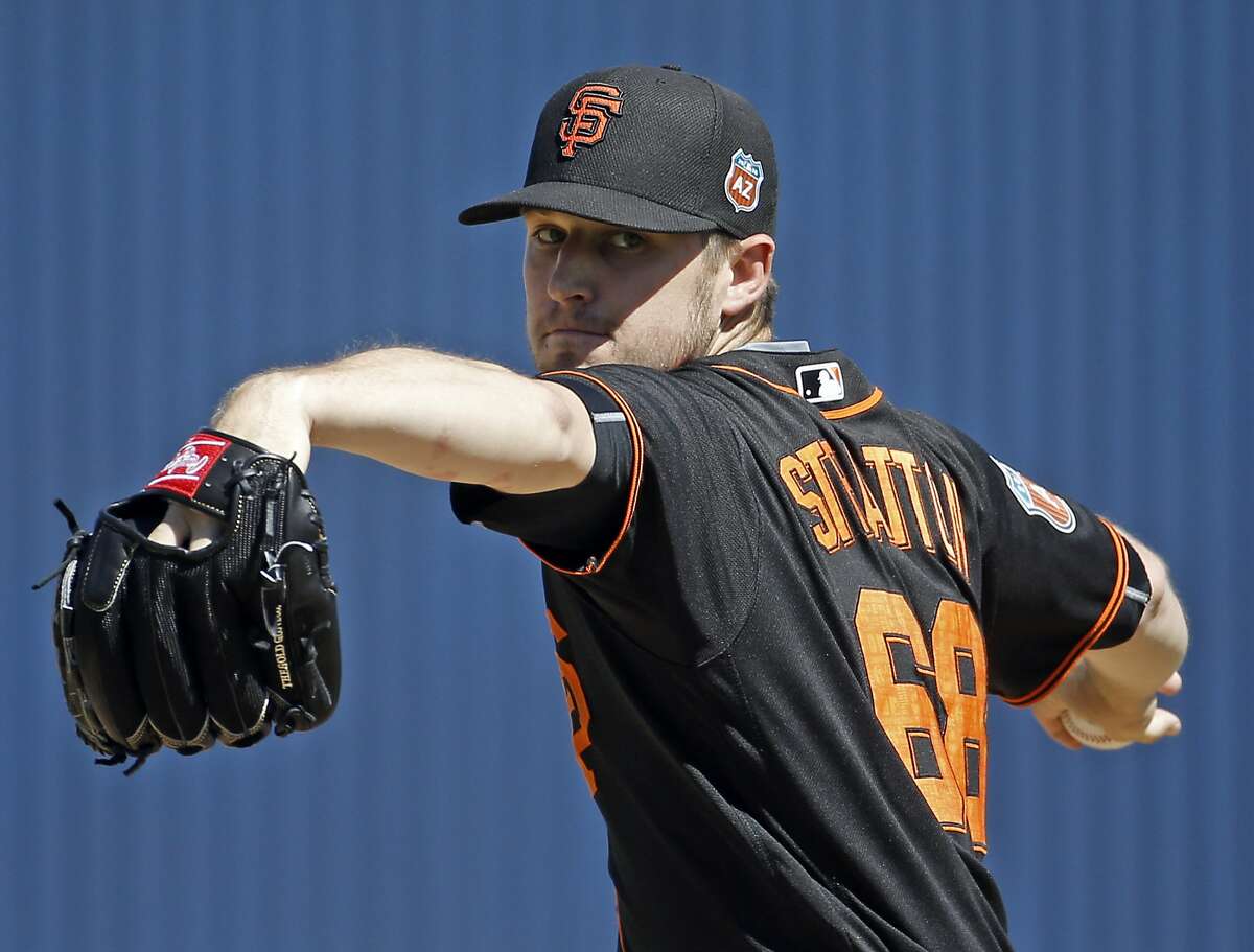 Giants' Chris Stratton impresses with scoreless inning in debut