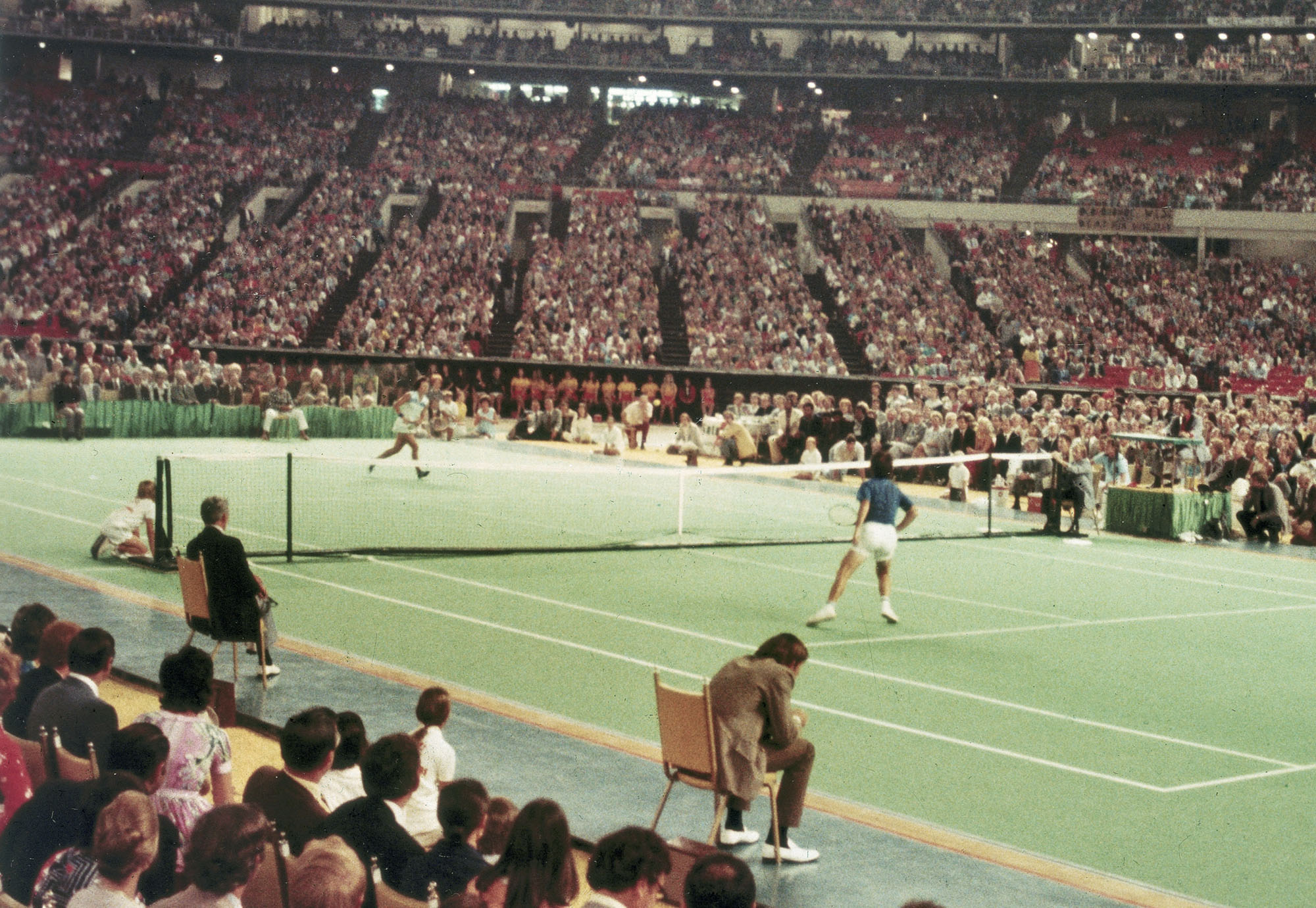 Billie Jean King triumphs in “Battle of the Sexes