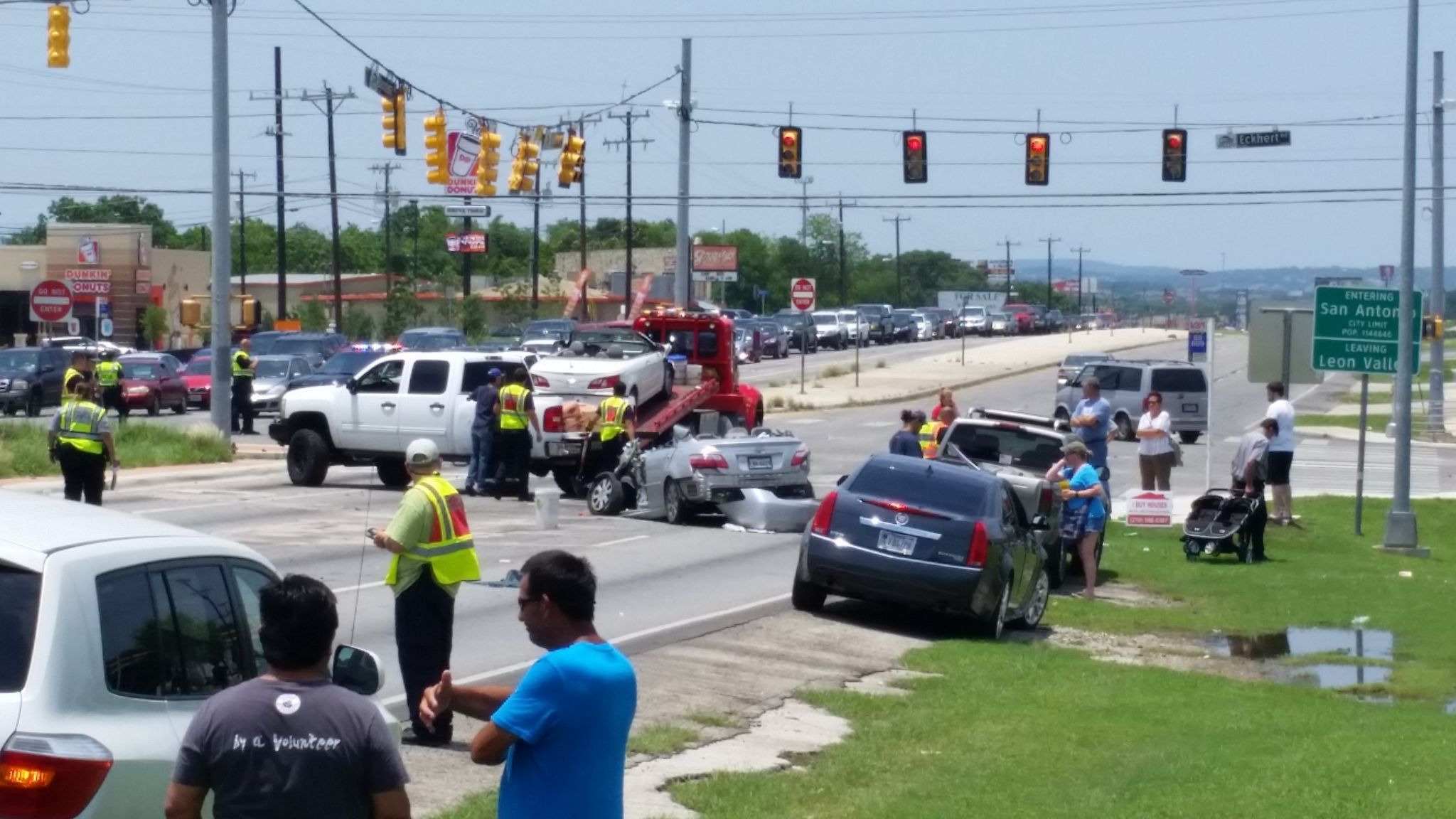 Four hospitalized after wrong-way driver on Northwest Side plows into ...