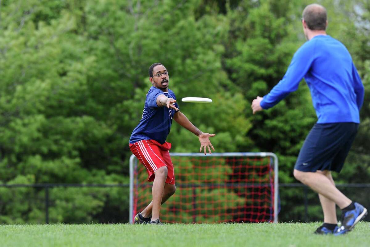 Ultimate frisbee fans toss it out as fun, safe alternative sport