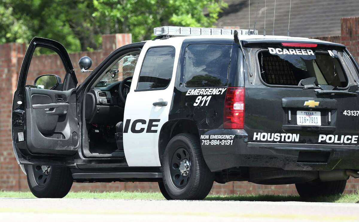 Police ID gunman in west Houston shooting spree as military vet