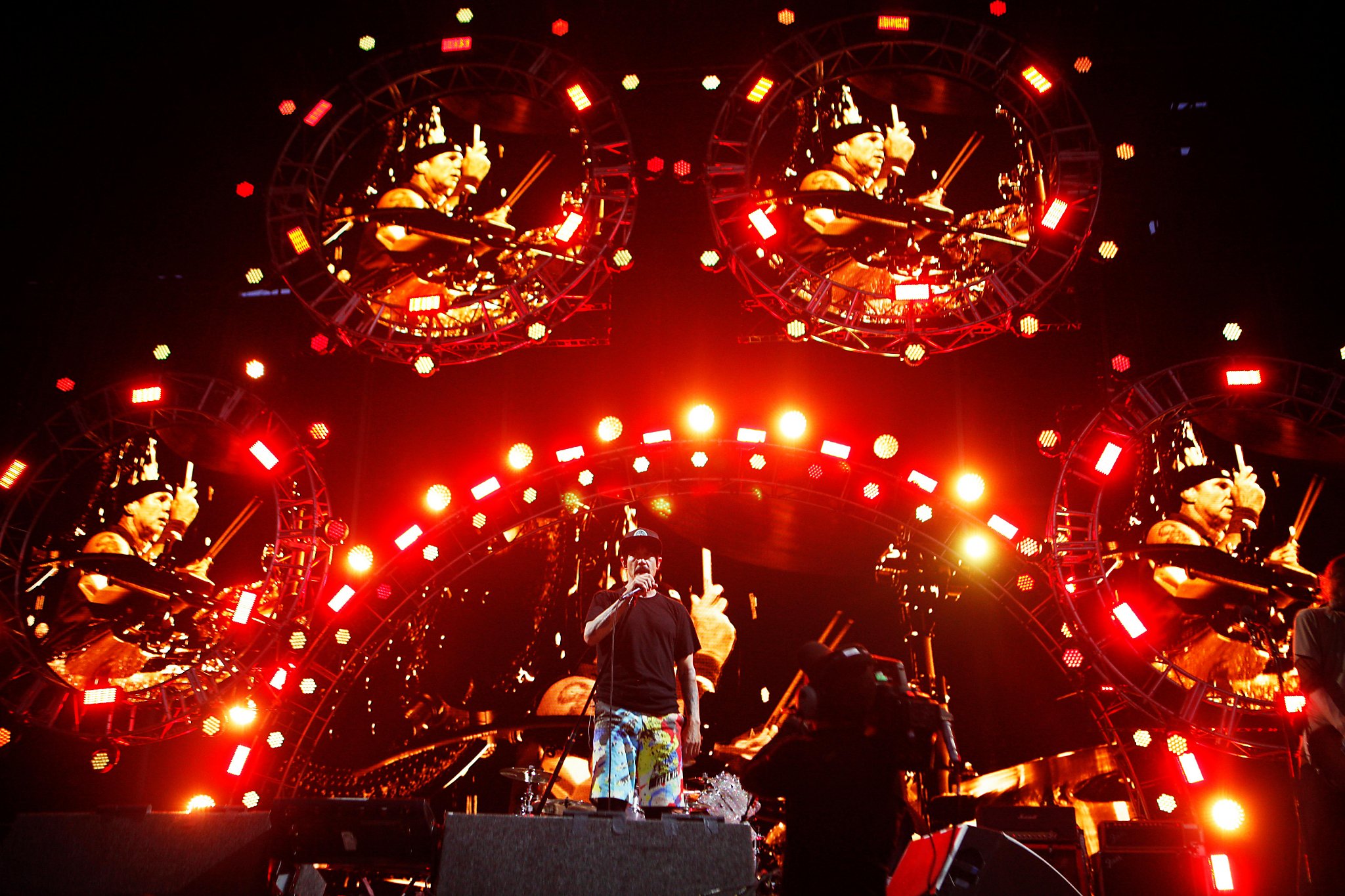 Berkeley man admits fraud in faking connections to Red Hot Chili Peppers