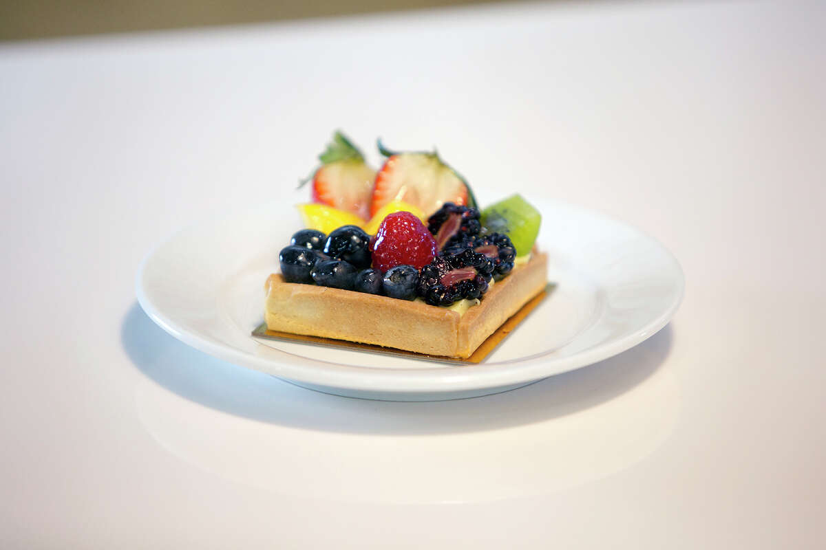 A mixed fruit tart at Flo Paris