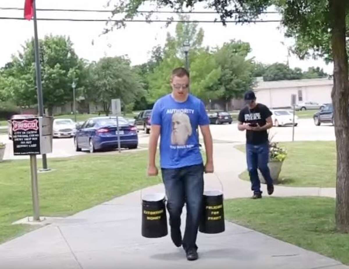 North Texas man goes viral after paying speeding ticket with more than 22,000 pennies