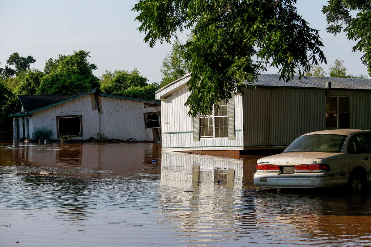 Brazos River crest could match 1957 record