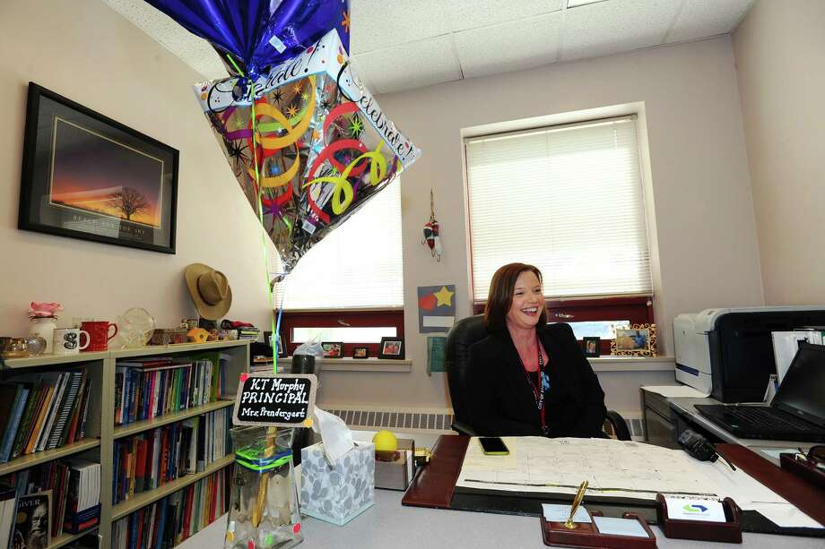 Stamford Native Returns To Roots At K T Elementary Stamfordadvocate New K T Murphy Elementary School Prinl Sherri Prendergast Smiles Next To Congratulations Balloons At Her Desk