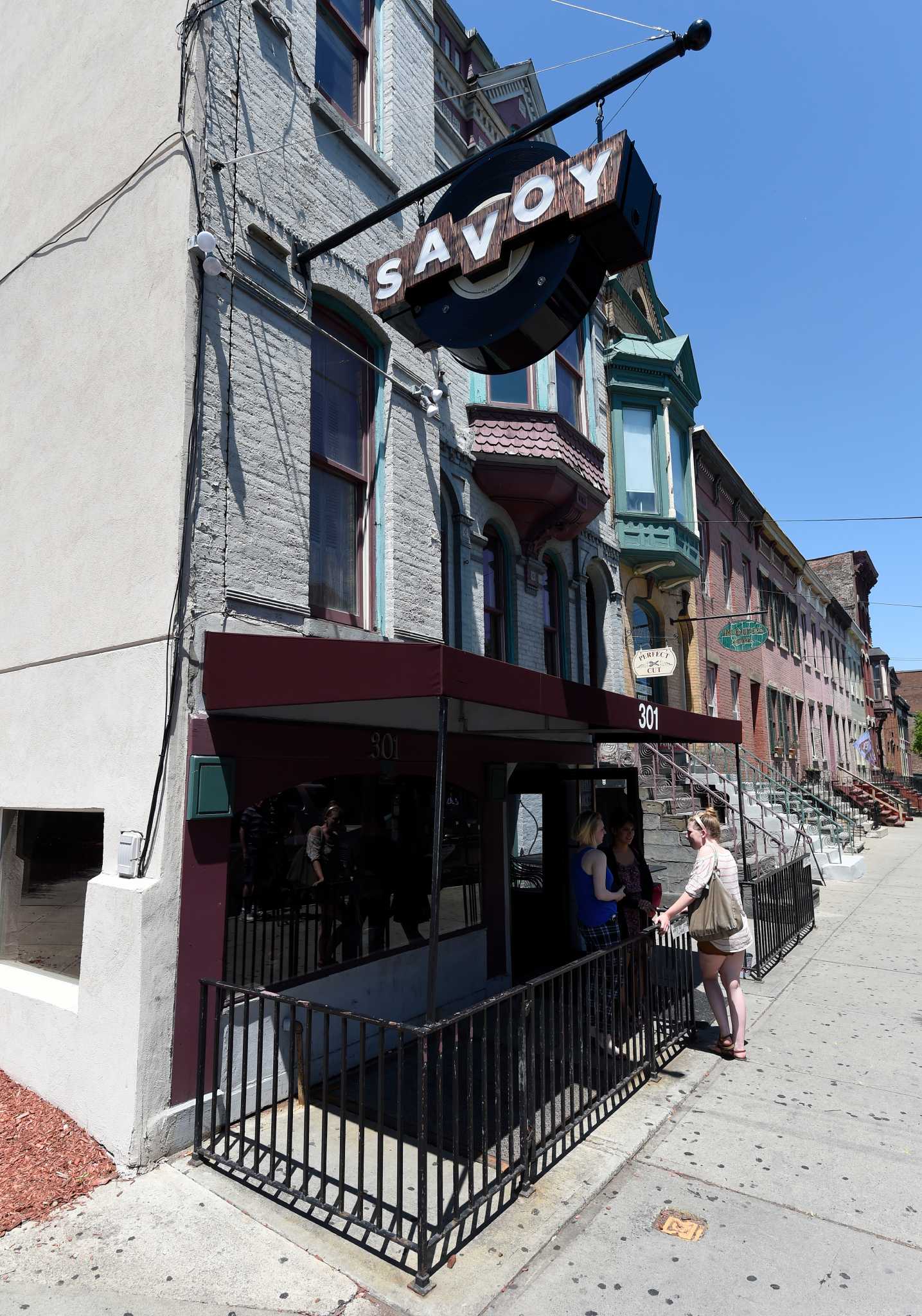 Photos Savoy Taproom opens