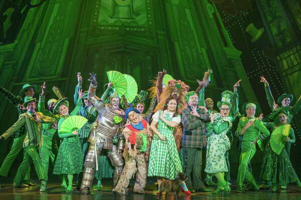 ‘Wizard of Oz’ tour sails ‘Over the Rainbow’ and into the Majestic ...