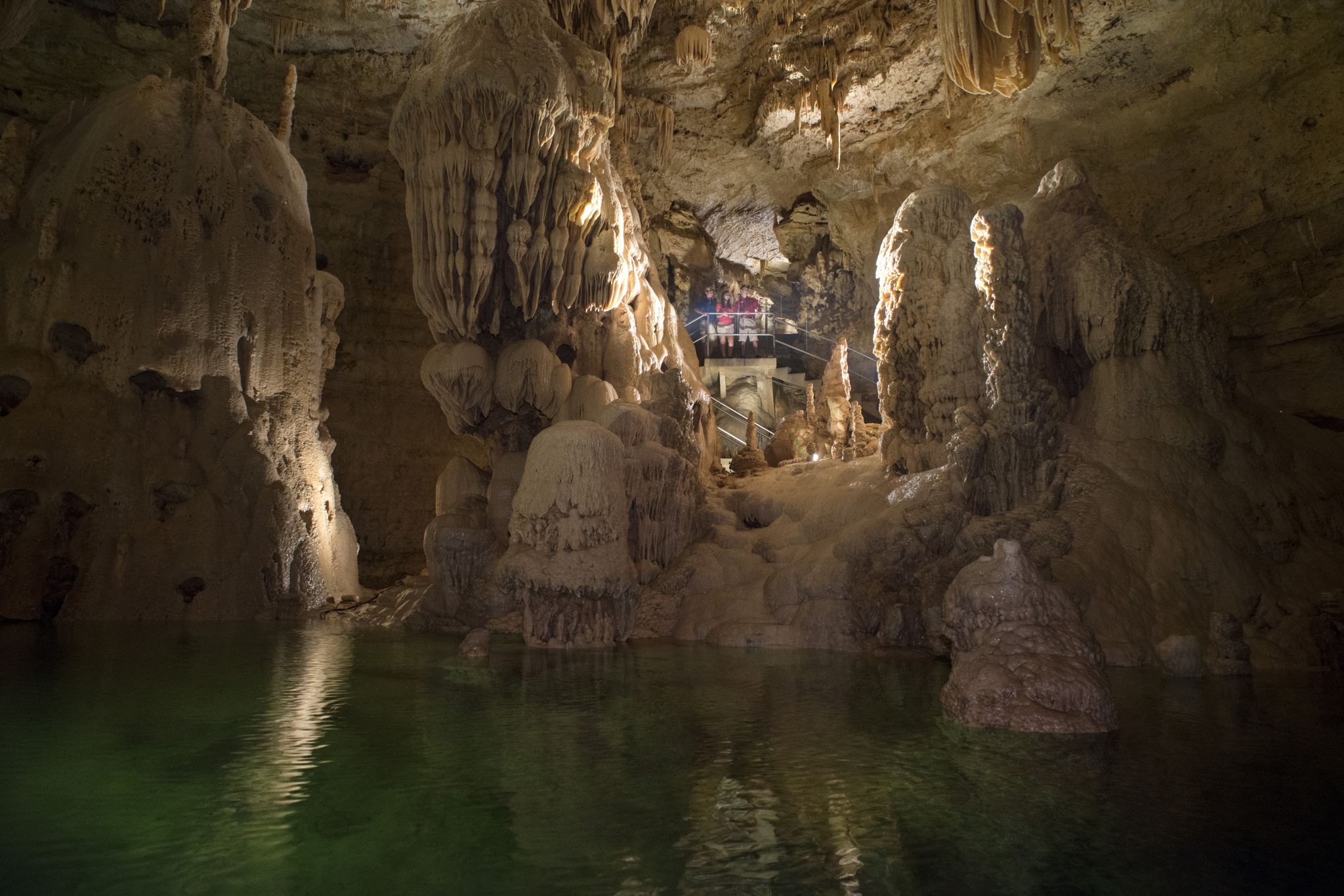 Natural Bridge Caverns and the Glen Rose Aquifer