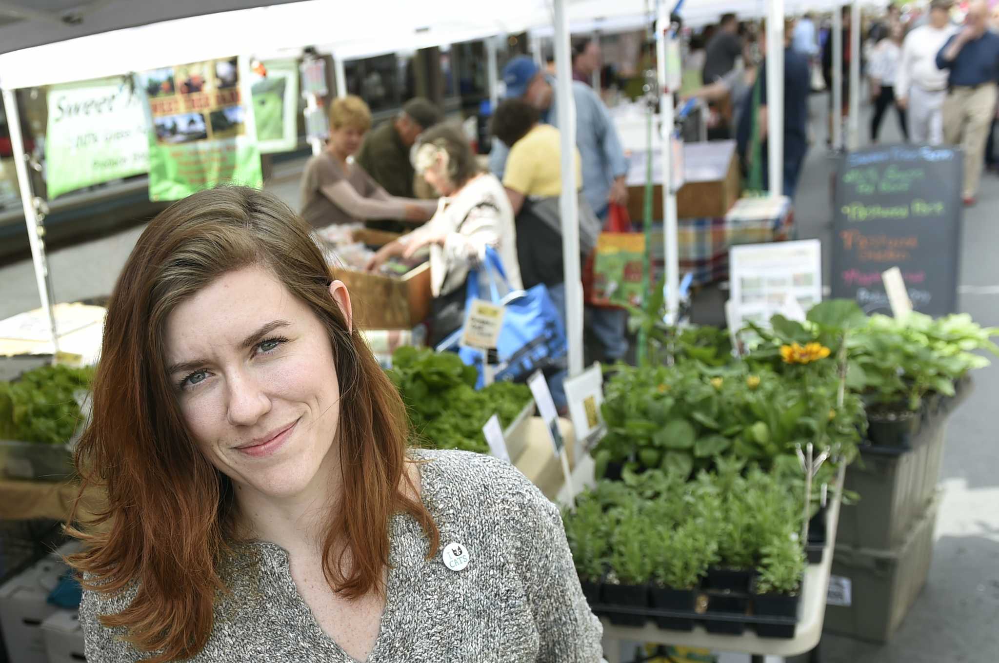 farmers-market-manager-at-top-of-local-food-chain