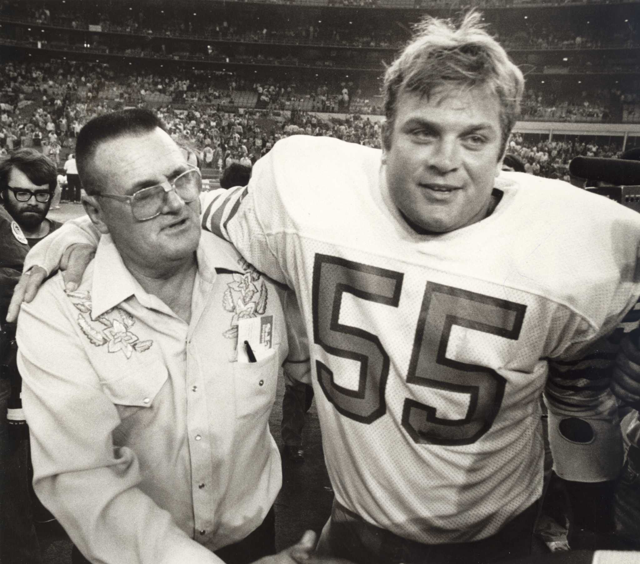 Bum Phillips: What to know about the legendary Houston Oilers coach