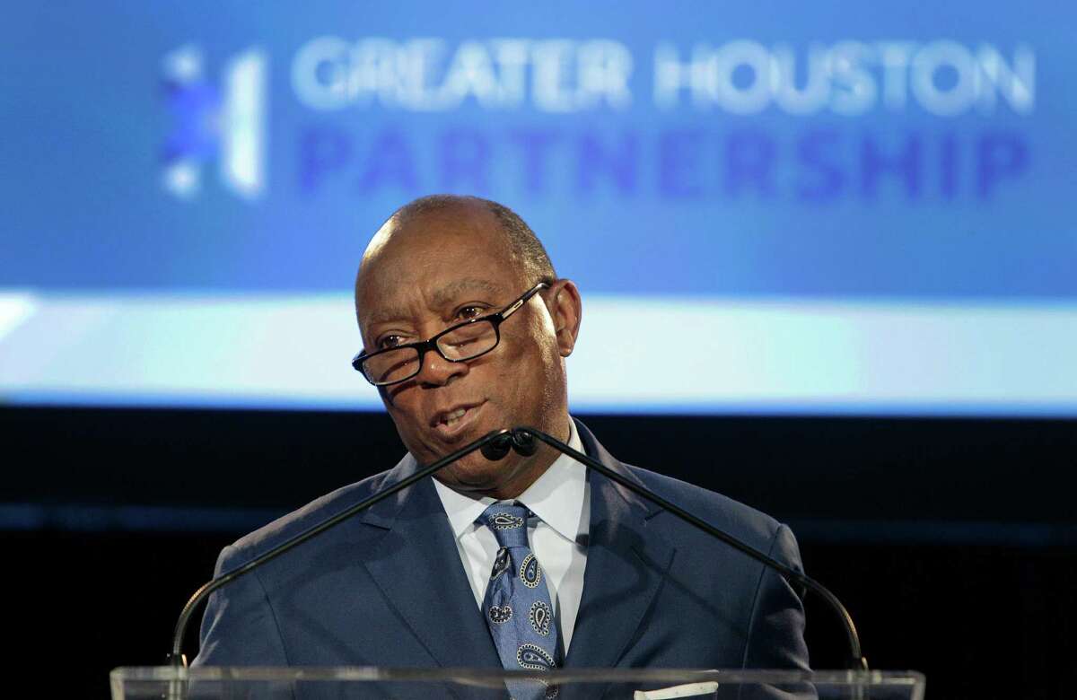 Mayor Sylvester Turner introduces Ed Emmett who delivered the State of the County address on Feb. 2, 2016, in Houston. ( Steve Gonzales / Houston Chronicle )