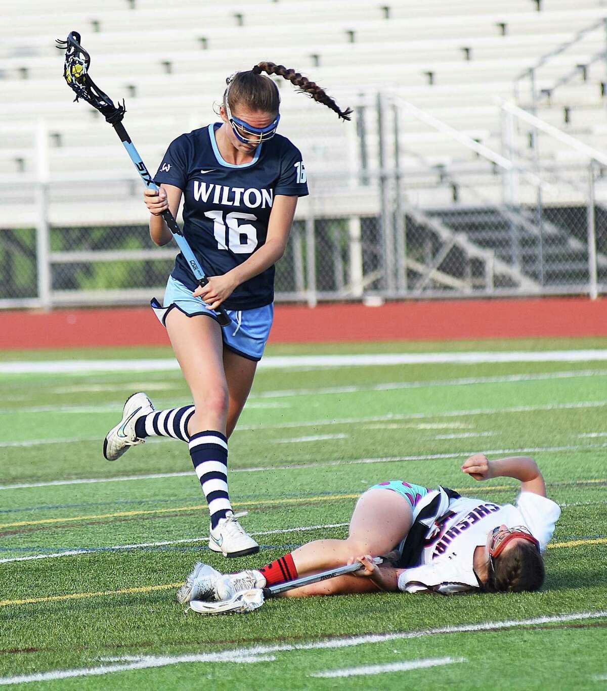 Wilton advances to Class L girls lacrosse semifinals