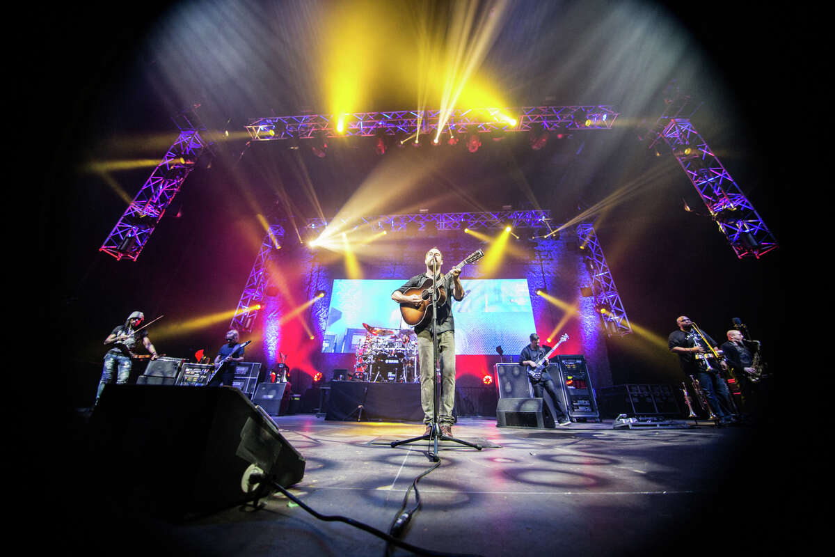 Dave Matthews Band to perform at Hartford’s Xfinity Theatre Saturday