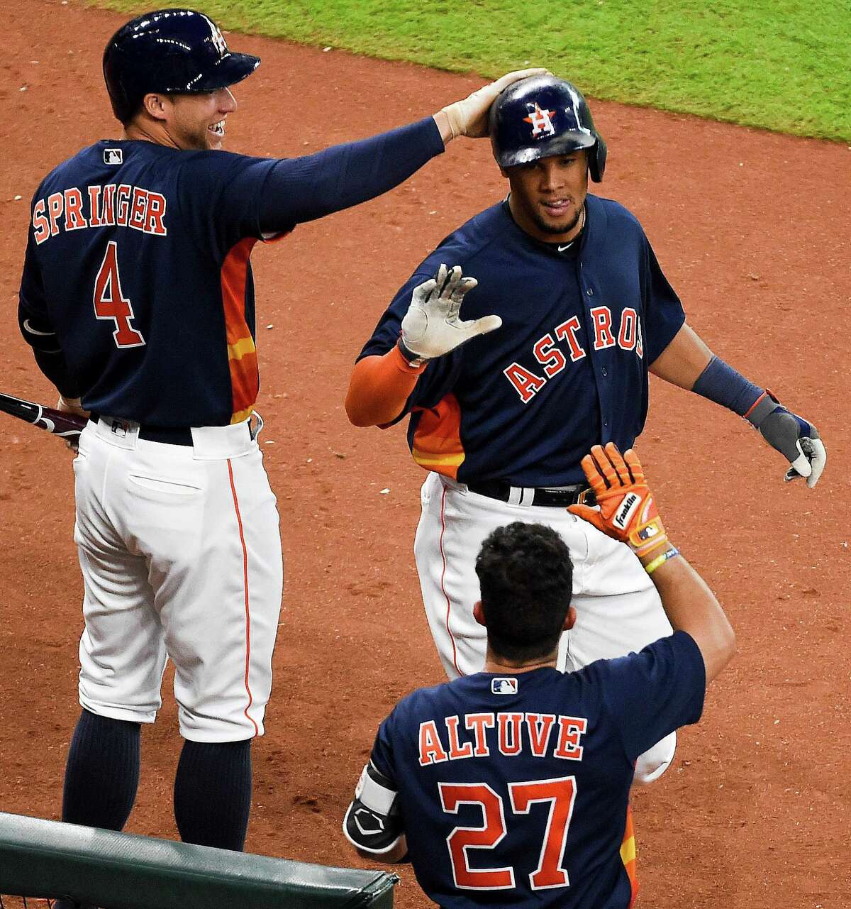 Astros report: Carlos Gomez day-to-day after taking pitch on hand