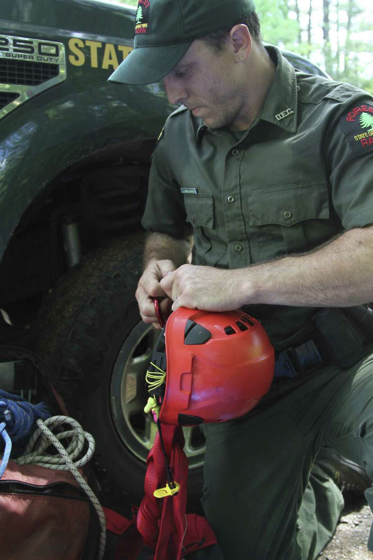 Forest rangers rescue injured Cohoes man in Adirondacks