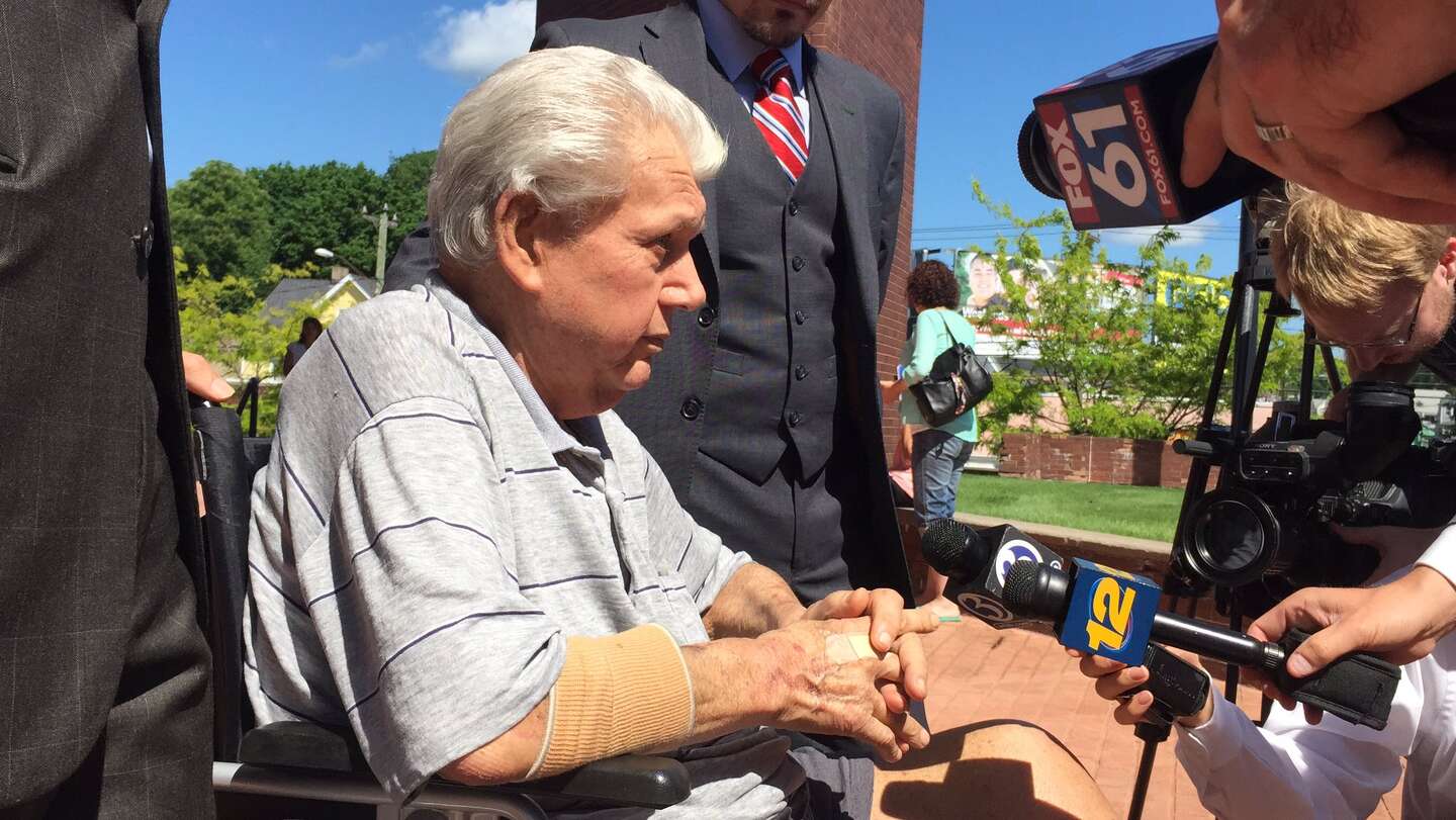 Connecticut fugitive Robert Stackowitz dies weeks after winning freedom