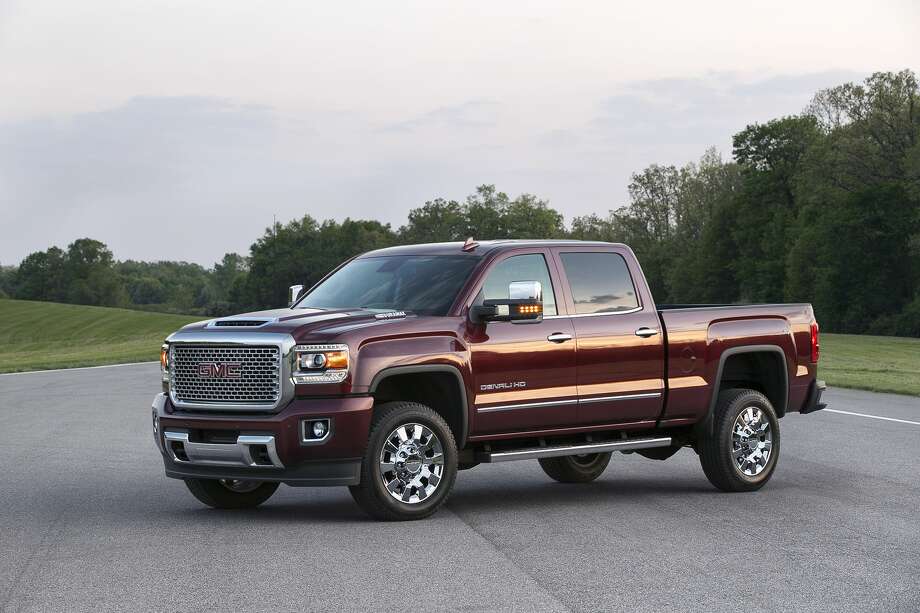 2017 Gmc Sierra Denali Chevrolet Silverado Tease Truck 2017 Gmc Sierra Denali 2500 Hd Features An All New Patented Air Intake System