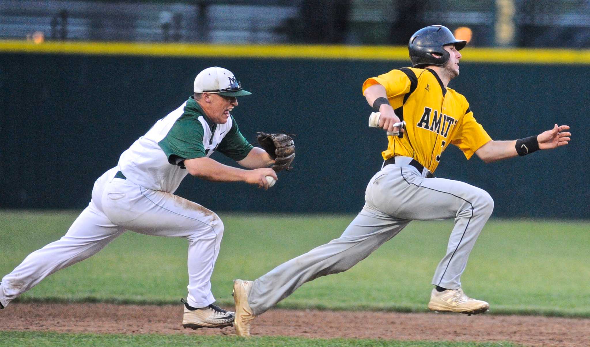 Amity edges New Milford in Class LL baseball semifinals