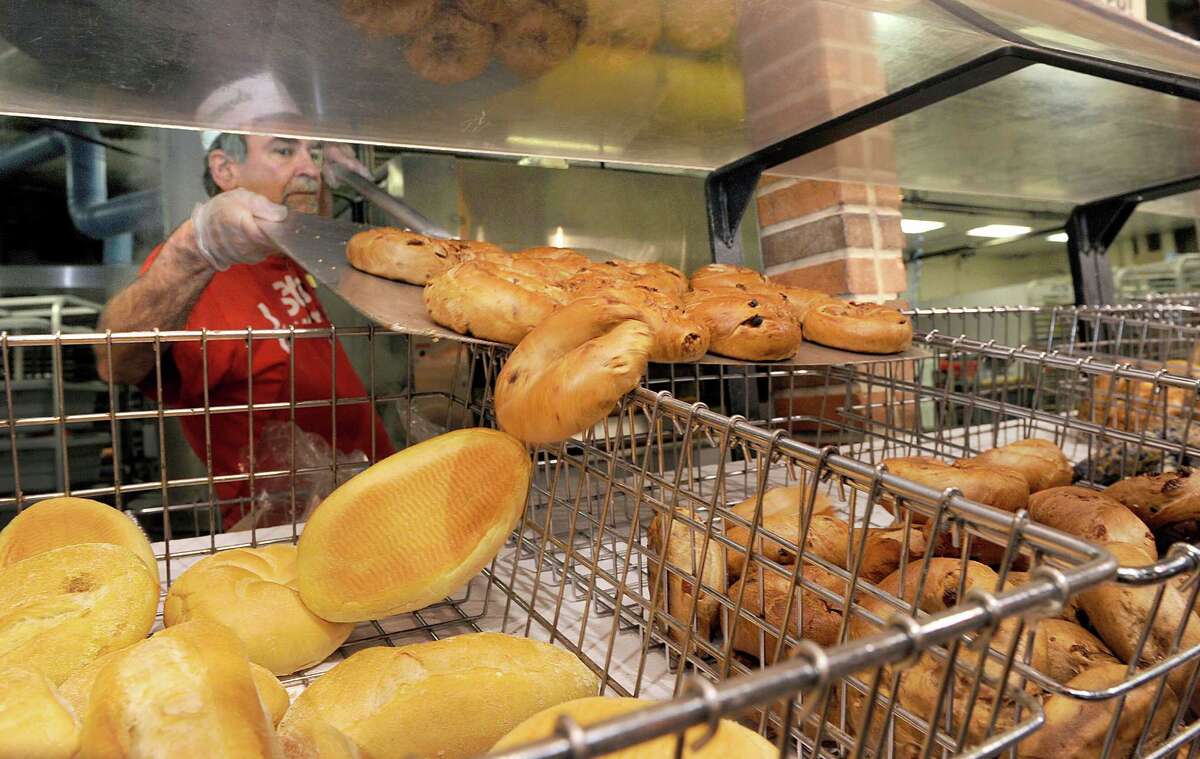 Stew Leonard’s offerings honor local high schools