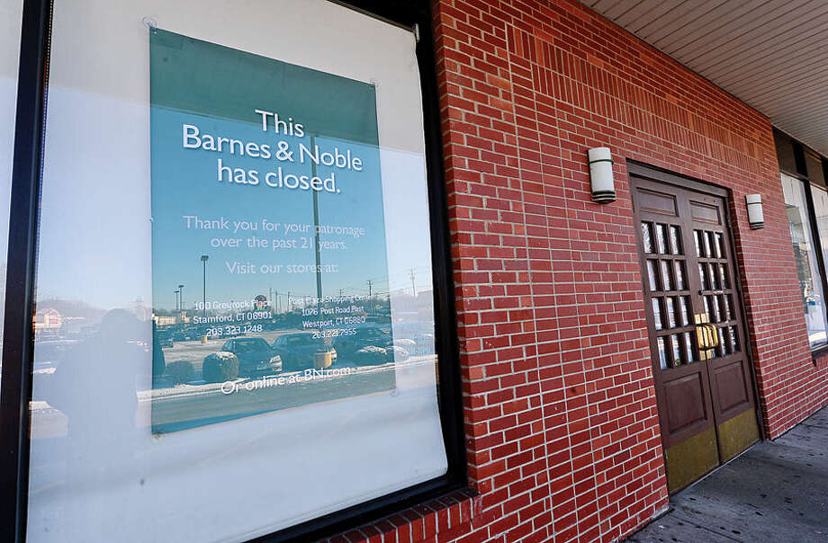 Norwalk Barnes And Noble Bookstore Closes The Hour