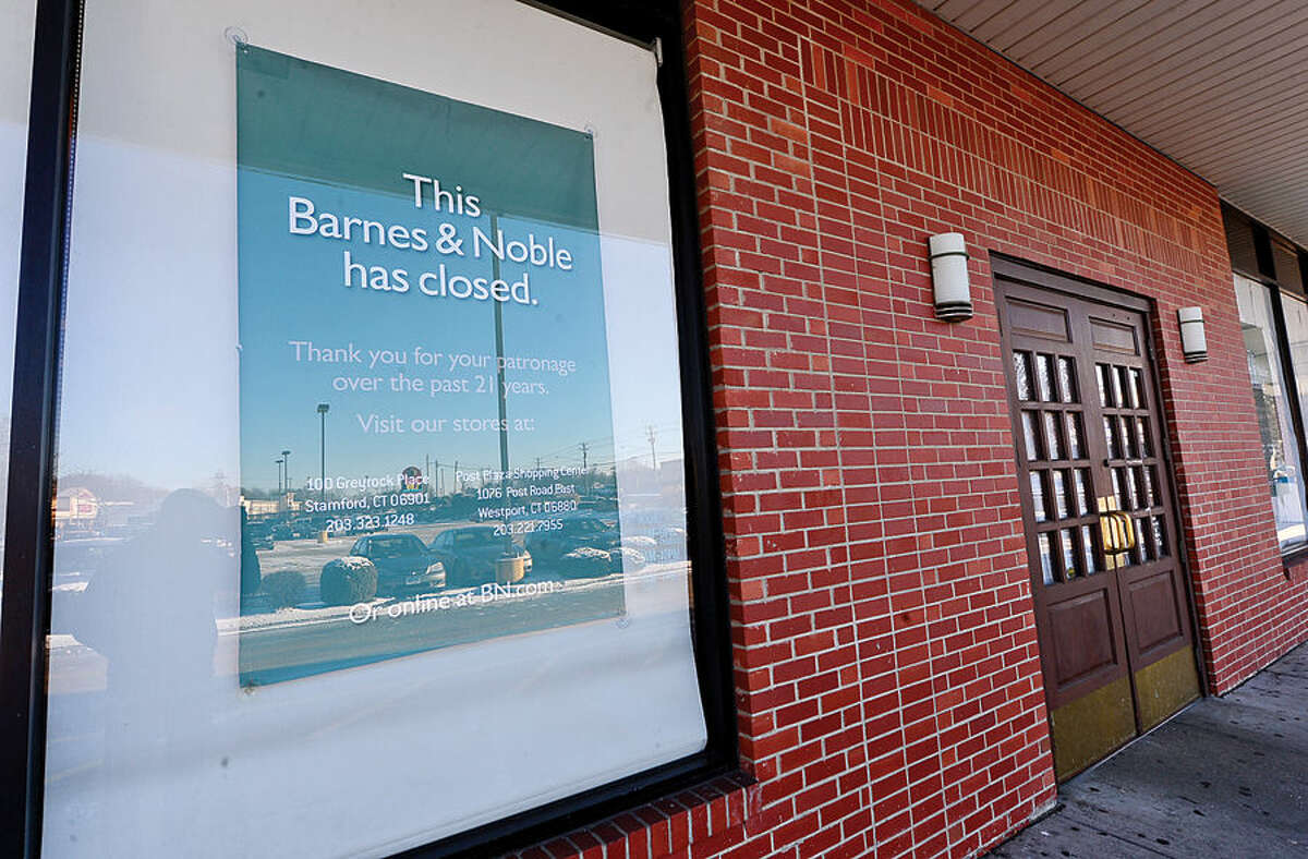 Hour photo / Erik Trautmann The Barnes and Noble bookstore location on Connecticut Ave in Norwalk is closed after 21 years.