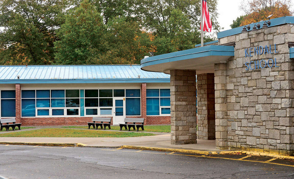 Hour photo / Erik Trautmann Kendall Elementary School.
