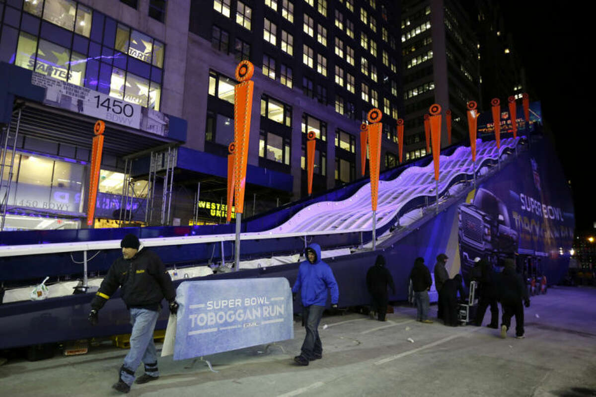 Super Bowl 2014: Times Square turns into Super Bowl Boulevard