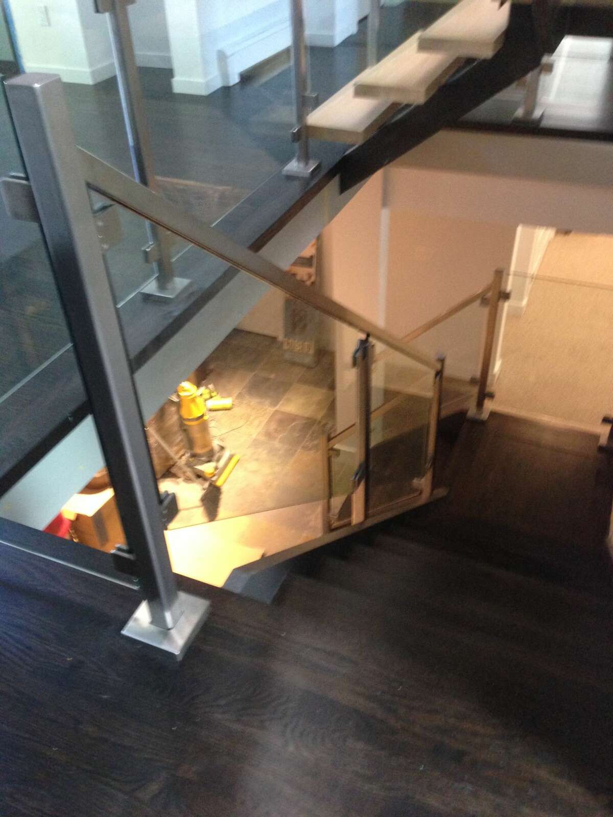 Modern Seamless Glass Railing - Specialized Stair & Rail