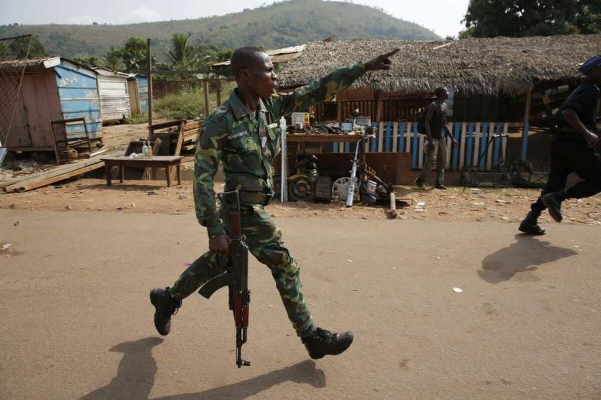 Muslims flee Central African Republic's capital