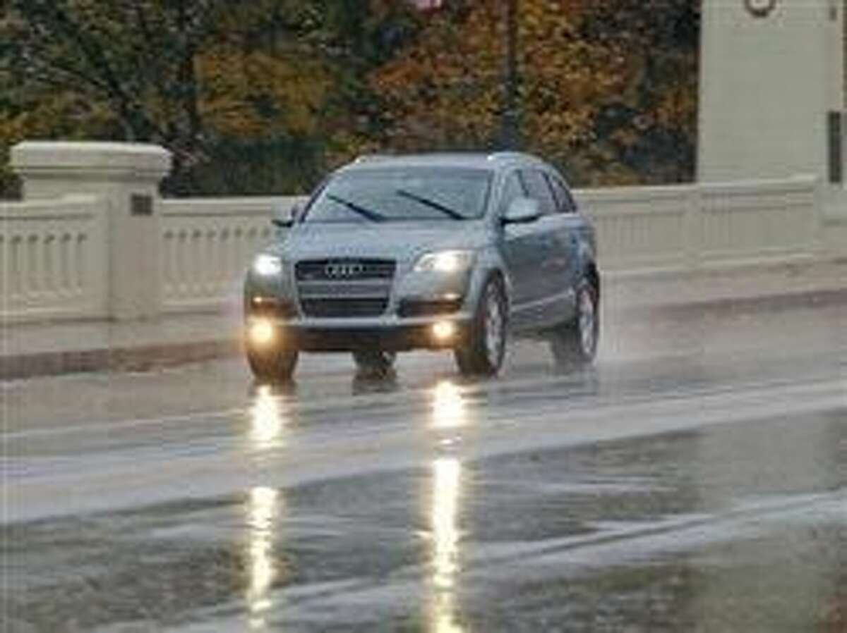 Here comes the rain: Expert tips for wet weather driving