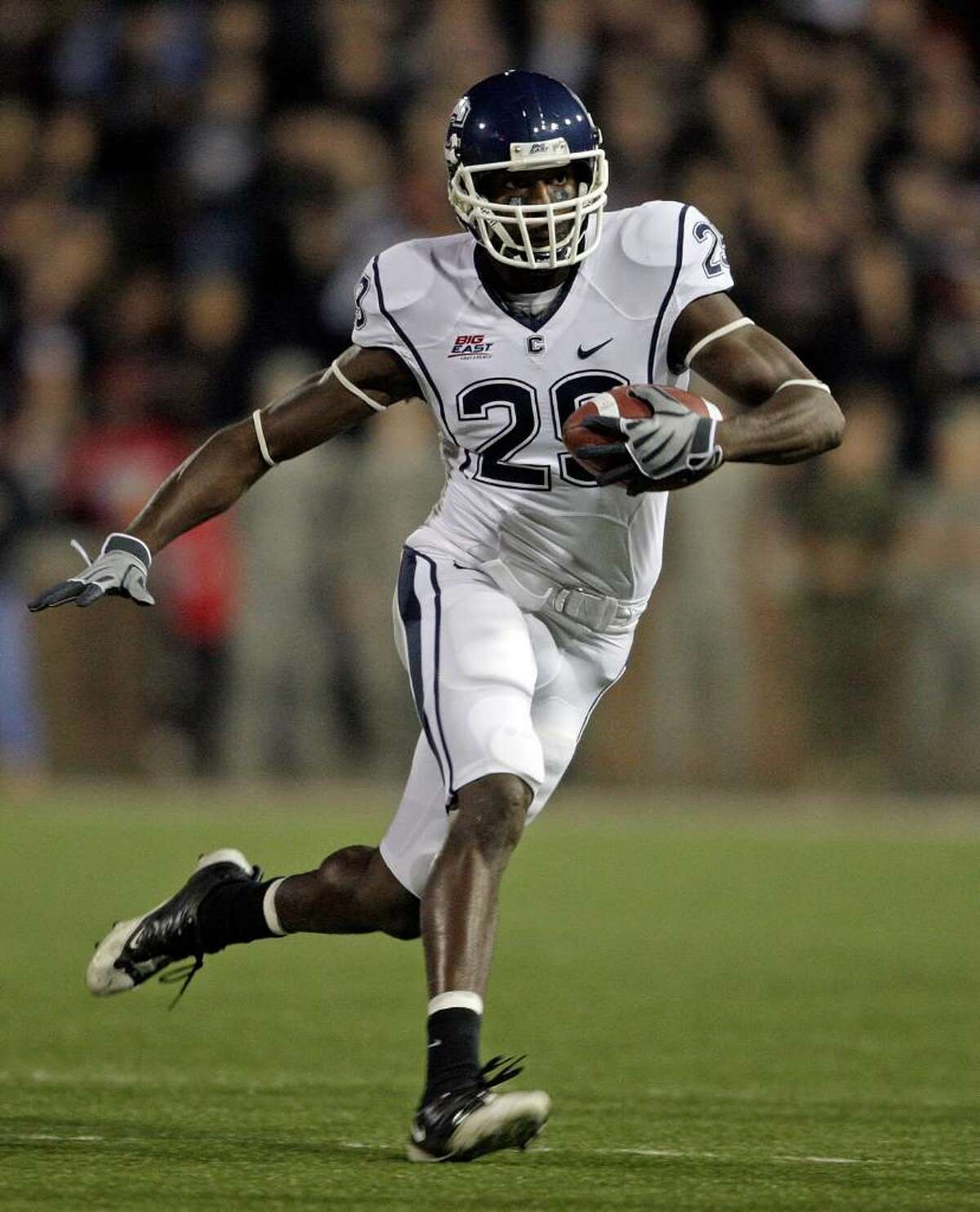 Marcus Easley #29 of the Connecticut Huskies runs with the ball against the Cincinnati Bearcats during the Big East Conference game at Nippert Stadium on November 7, 2009 in Cincinnati, Ohio. (Photo by Andy Lyons/Getty Images)