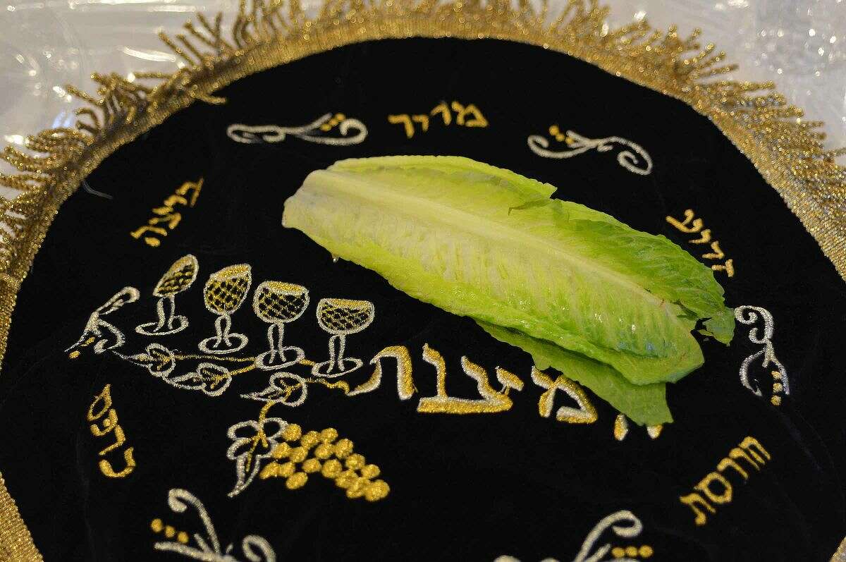 Hour Photo/Alex von Kleydorff Members of Beth Israel on King Street in Norwalk gathered for a Seder on Friday evening to mark the beginning of Passover.