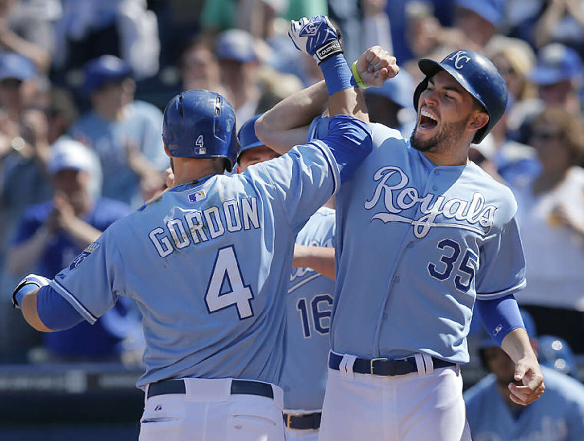 Alex Gordon's late start costs the Royals in 9th inning