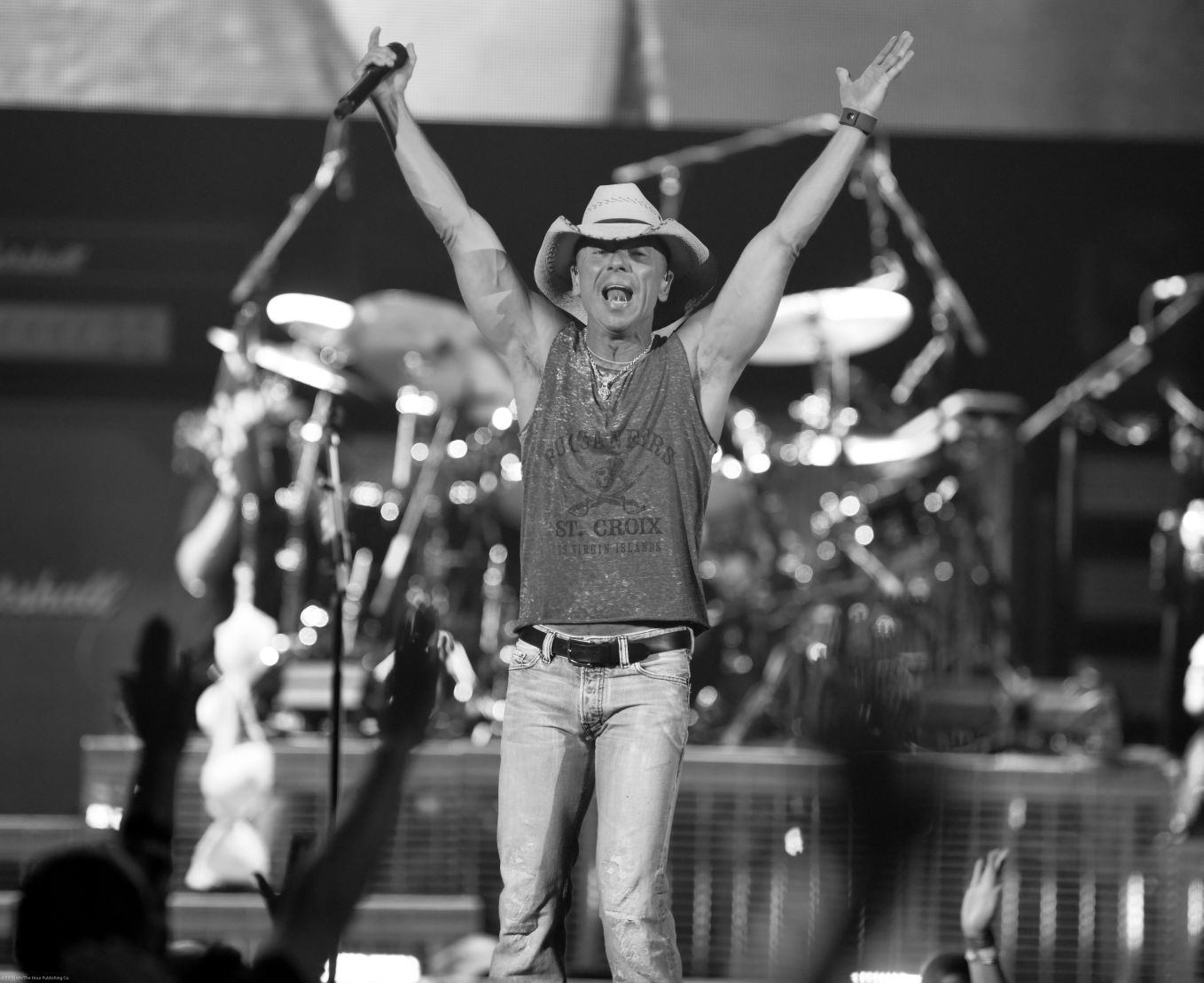 kenny-chesney-in-concert