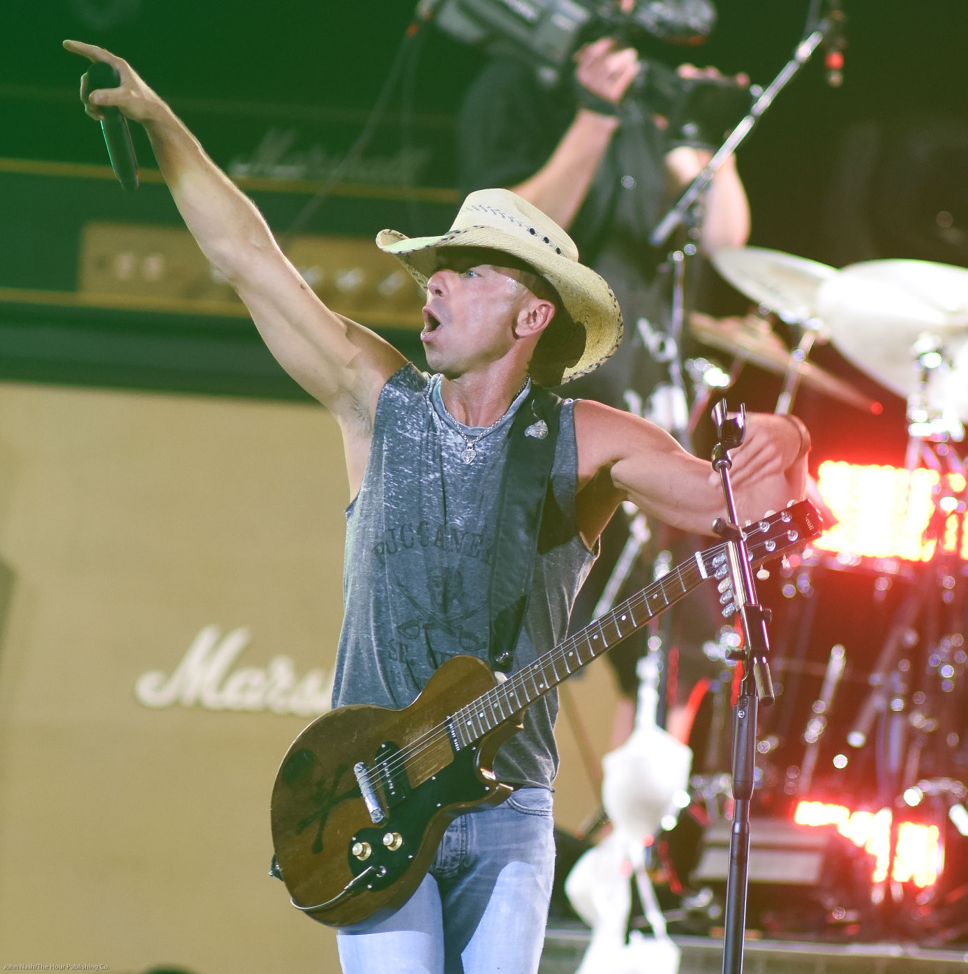 Kenny Chesney In Concert