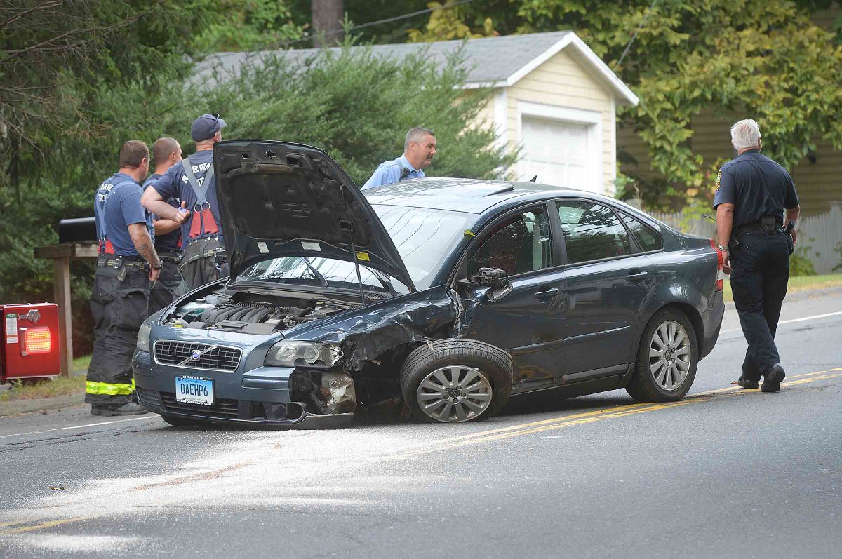 Accidents on New Canaan Ave.