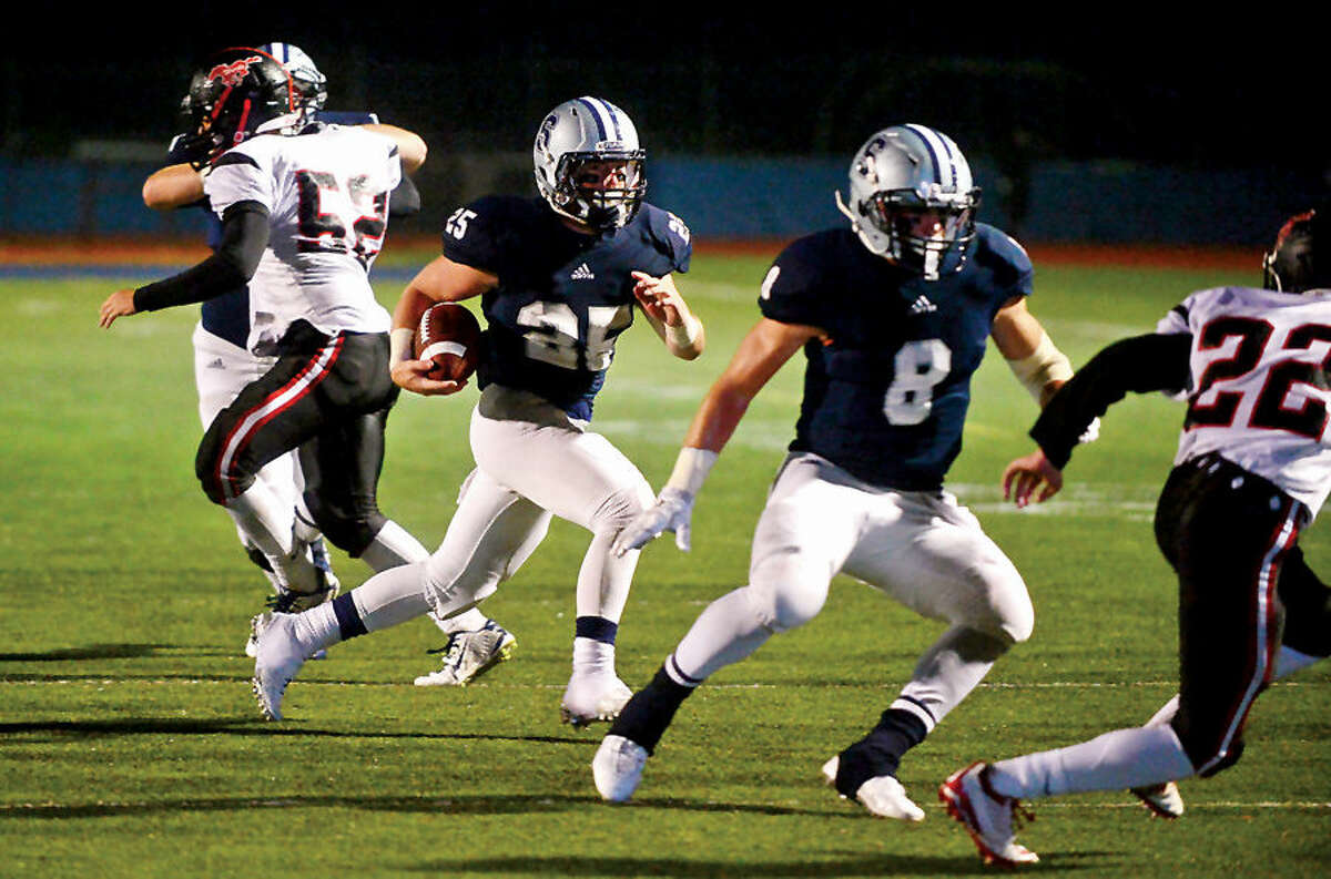 Staples High School Football vs Fairfield Warde