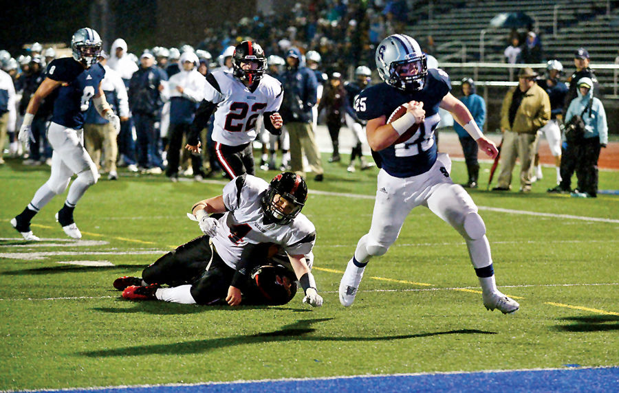 Staples High School Football vs Fairfield Warde
