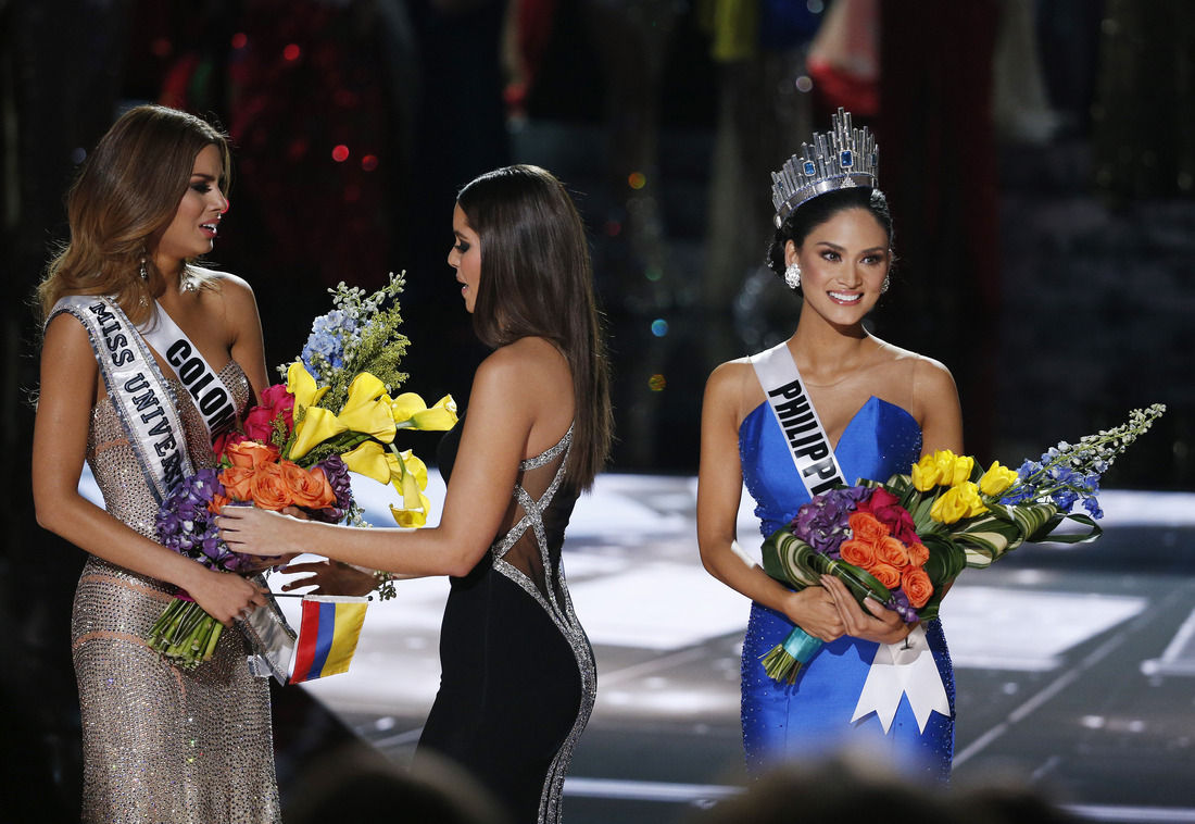 Miss Universe Show, Host Apologize For Crowning Wrong Woman