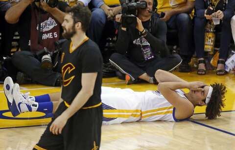 Keep The Ring Varejao Reportedly Tells Cavs Houston Chronicle