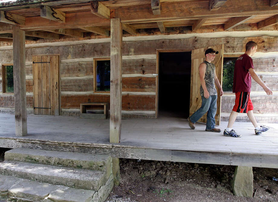 Artifacts Help Pinpoint Key Hatfield Mccoy Battle The Hour