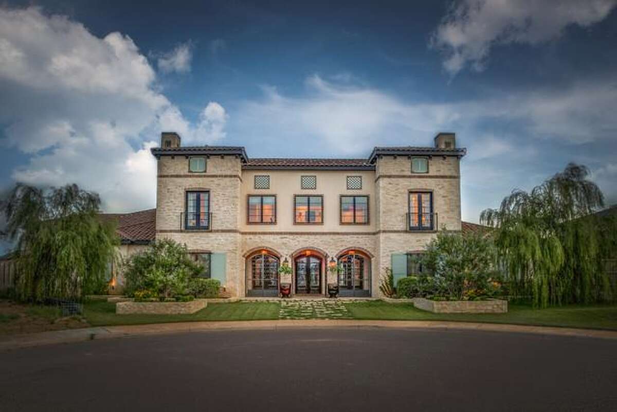 Luxury real estate market in Lubbock, Texas, boasts 2.4M mansion