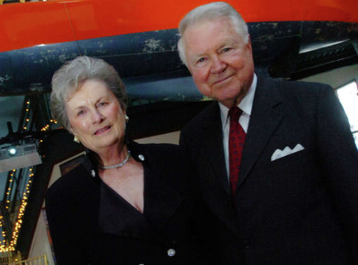 The Maritime Aquarium at Norwalk announced that Stamford-based UBS and philanthropists George and Carol Bauer of Wilton are the 2009 honorees during the Aquarium's 10th annual Red Apple Awards Dinner on Thursday/hour photo matthew vinci