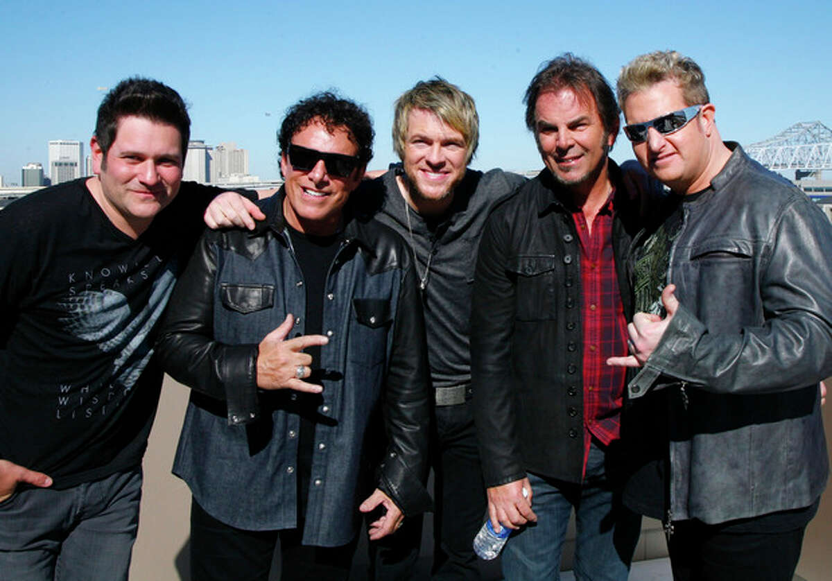 Journey, Rascal Flatts team up for CMT Crossroads